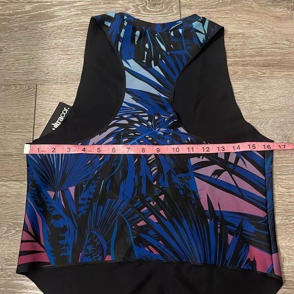 New nwt ultracor blue print active tank top size small California Naos print - Picture 8 of 8
